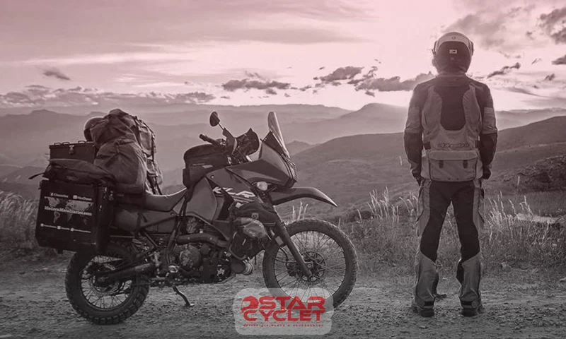 راهنمای کامل سفر و کمپ با موتور سیکلت (۱۲ نکته مهم)