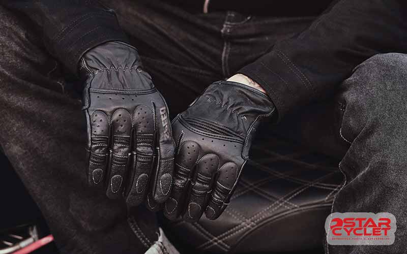 خرید بهترین هدیه برای موتور سوار از استارسیکلت - عکس