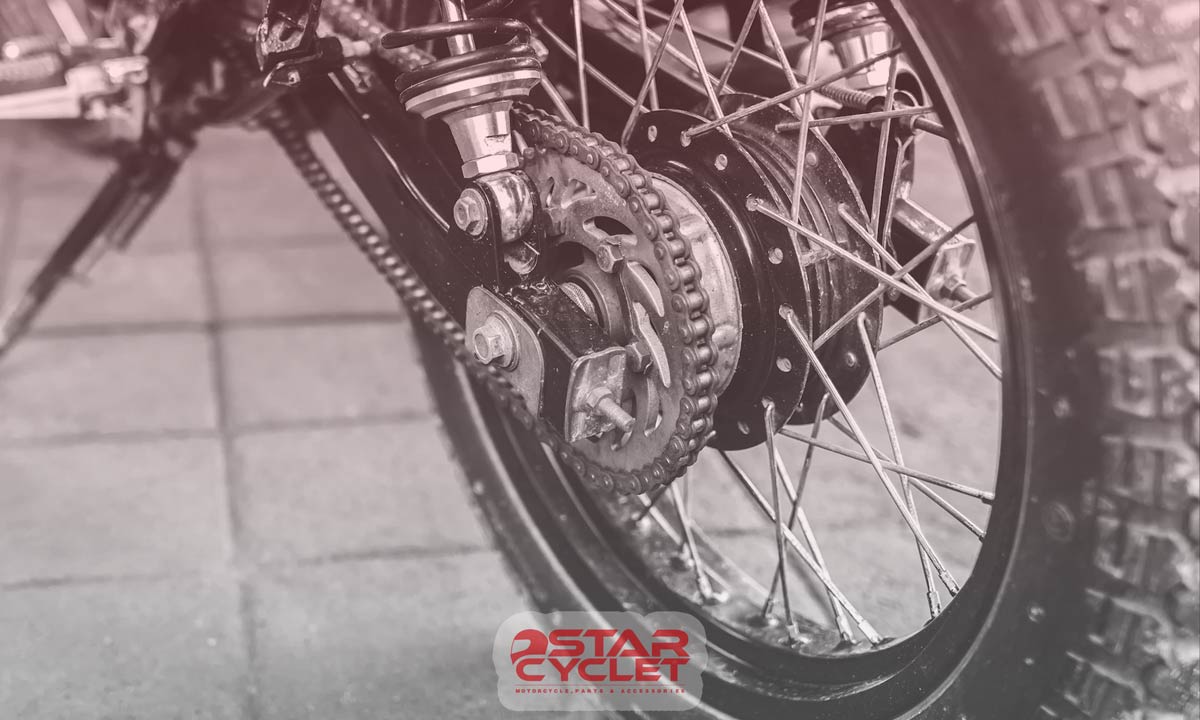 خرید زمان تعویض لاستیک موتور سیکلت + راهکارهای تشخیص و افزایش سن لاستیک موتور از استارسیکلت - عکس 1