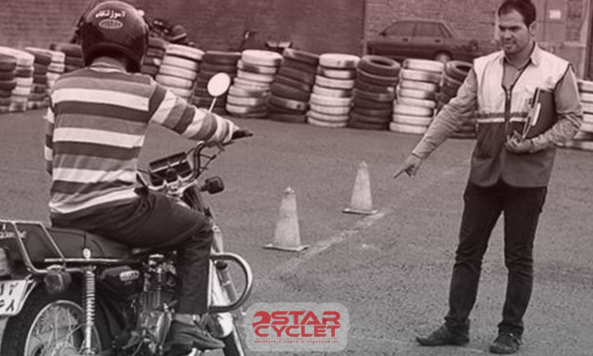 آموزش موتور سواری: انتخاب بهترین آموزشگاه موتور در تهران