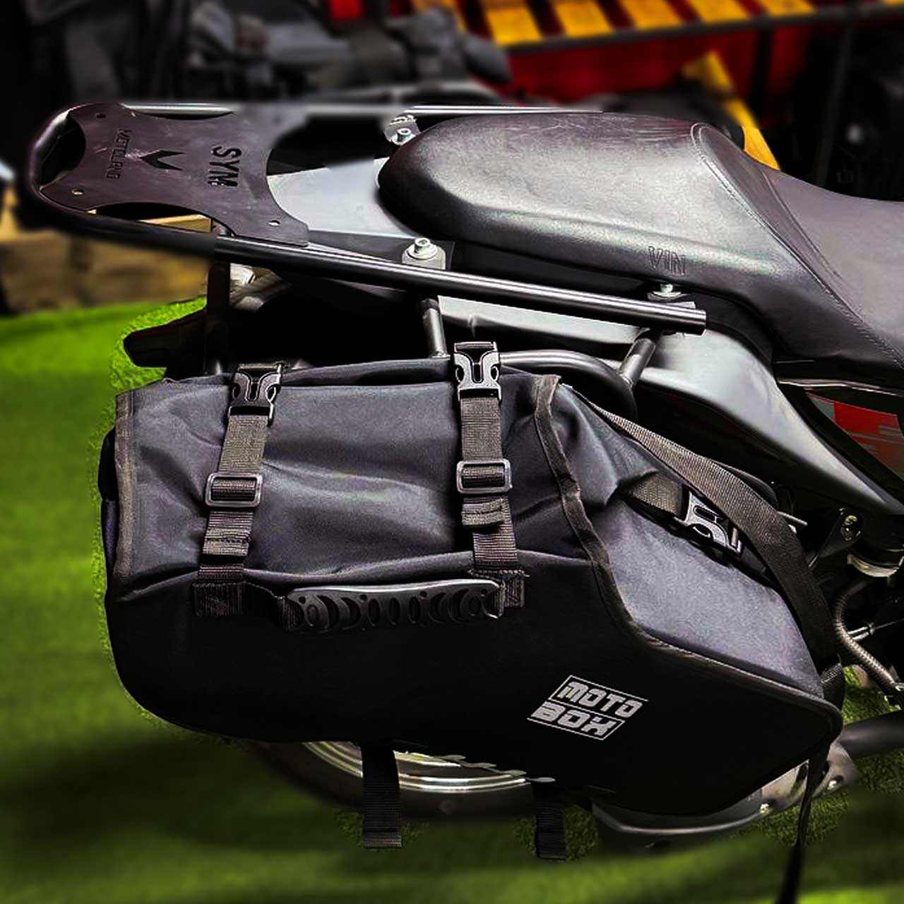 نمونه کیف‌ خورجینی ادونچر مدل 35 لیتر